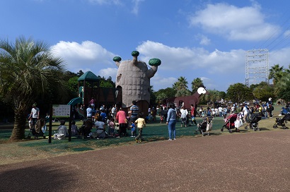 ベビーカー　動物園