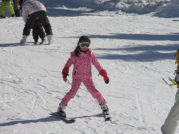 スキーレッスン　バスツアー子ども